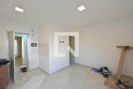 Sala/Quarto de kitnet/studio para alugar com 1 quarto, 16m² em Vila do Encontro, São Paulo