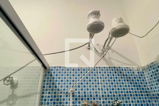 Banheiro de casa para alugar com 3 quartos, 130m² em Cerqueira César, São Paulo