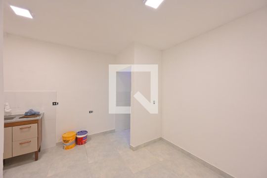 Sala/Quarto de kitnet/studio para alugar com 1 quarto, 16m² em Vila do Encontro, São Paulo