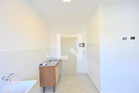 Cozinha/Lavanderia de kitnet/studio para alugar com 1 quarto, 16m² em Vila do Encontro, São Paulo
