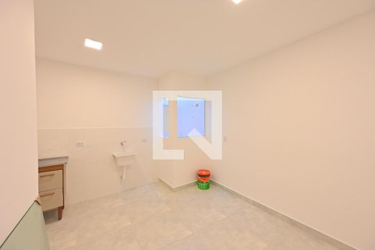 Sala/Quarto de kitnet/studio para alugar com 1 quarto, 16m² em Vila do Encontro, São Paulo
