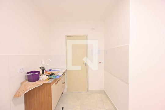 Cozinha/Lavanderia de kitnet/studio para alugar com 1 quarto, 16m² em Vila do Encontro, São Paulo