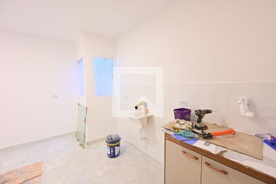 Cozinha/Lavanderia de kitnet/studio para alugar com 1 quarto, 16m² em Vila do Encontro, São Paulo