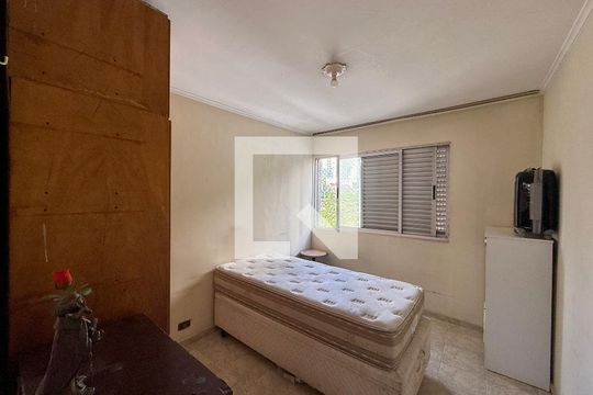 Suíte  de apartamento à venda com 3 quartos, 100m² em Vila Cordeiro, São Paulo