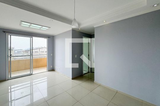Apartamento à venda com 2 quartos, 54m² em Conjunto Residencial Pombeva, São Bernardo do Campo
