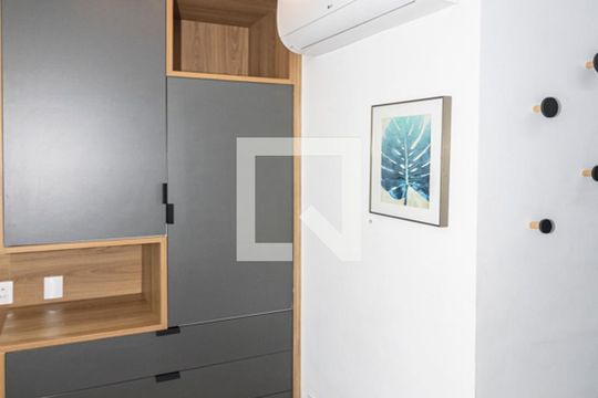 Studio de kitnet/studio à venda com 1 quarto, 30m² em Indianópolis, São Paulo
