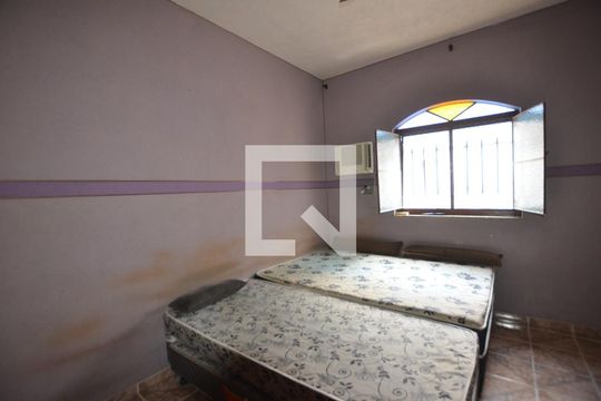 Quarto  1 Suíte de casa à venda com 2 quartos, 480m² em Jardim Sulacap, Rio de Janeiro