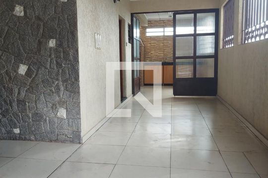Área externa de casa à venda com 3 quartos, 185m² em Vila Mussolini, São Bernardo do Campo