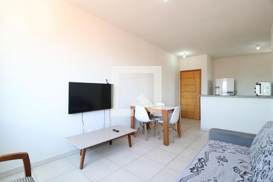 Sala de apartamento para alugar com 3 quartos, 75m² em Alto Umuarama, Uberlândia