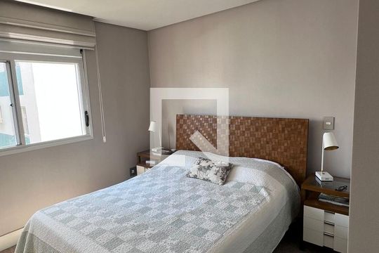 Quarto 1 de apartamento à venda com 2 quartos, 122m² em Itaim Bibi, São Paulo