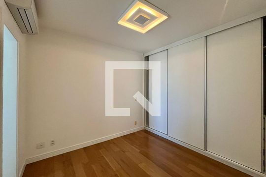 Suíte de apartamento à venda com 1 quarto, 57m² em Cambuí, Campinas