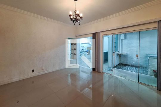 Sala de apartamento para alugar com 3 quartos, 110m² em Icaraí, Niterói