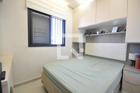Quarto 1 de apartamento à venda com 2 quartos, 35m² em Vila Constança, São Paulo