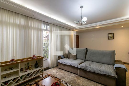Casa à venda com 3 quartos, 279m² em Jardim Tamassia, Guarulhos