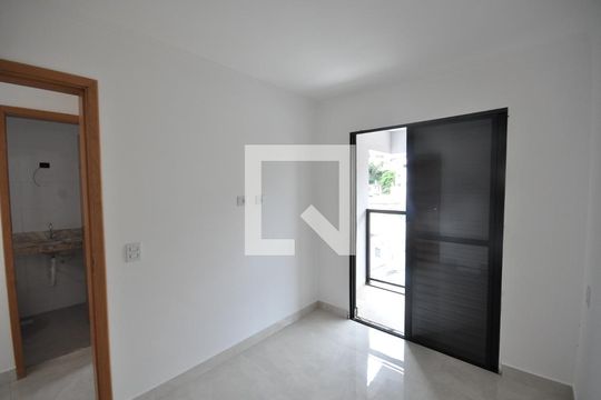 Quarto 1 de apartamento à venda com 2 quartos, 45m² em Vila Rosa, São Paulo