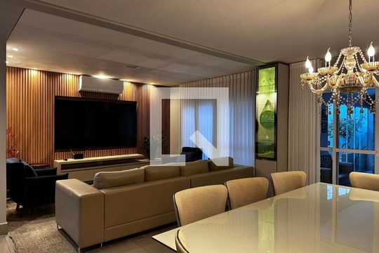 Sala de casa de condomínio para alugar com 4 quartos, 260m² em Granja Marileusa, Uberlândia