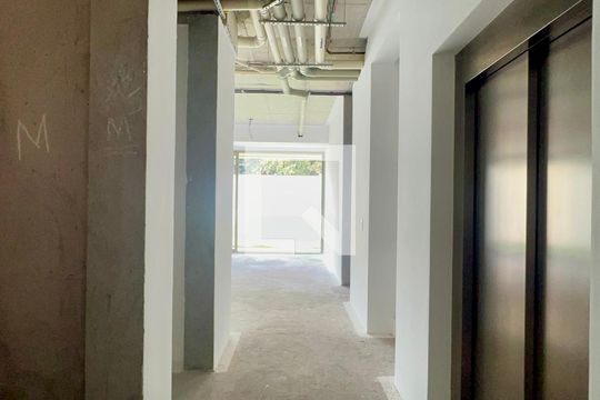 Entrada de casa de condomínio à venda com 4 quartos, 584m² em Alto de Pinheiros, São Paulo