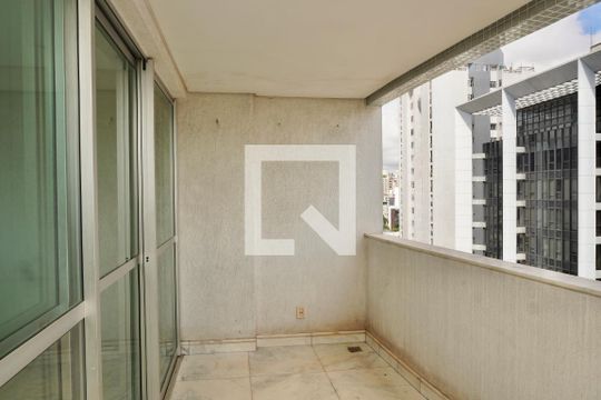Apartamento à venda com 3 quartos, 100m² em Lourdes, Belo Horizonte