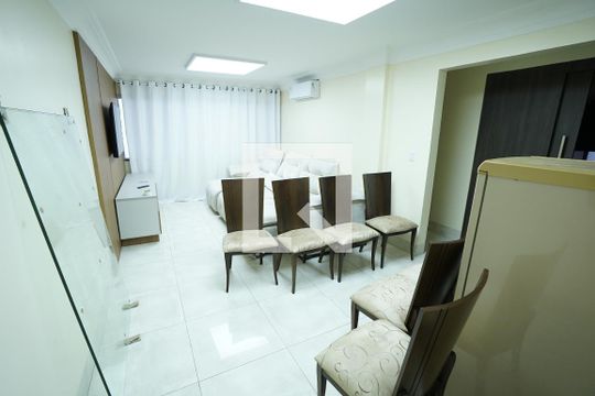 Apartamento à venda com 3 quartos, 110m² em Setor Marista, Goiânia