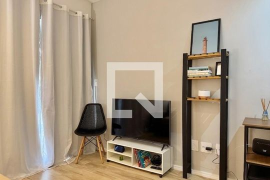 Sala / Quarto de apartamento para alugar com 1 quarto, 24m² em Perdizes, São Paulo