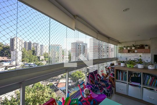 Varanda de apartamento para alugar com 3 quartos, 173m² em Panamby, São Paulo