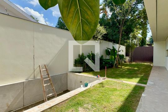 Piscina de casa de condomínio à venda com 4 quartos, 802m² em Alto de Pinheiros, São Paulo