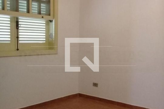 Casa à venda com 4 quartos, 250m² em Jardim Sertaozinho, São Paulo