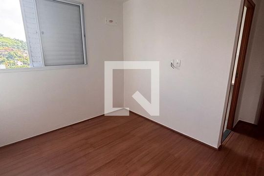Quarto de apartamento à venda com 2 quartos, 47m² em Rio do Ouro, Niterói