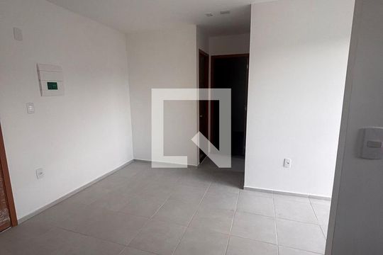 Sala de apartamento à venda com 2 quartos, 47m² em Rio do Ouro, Niterói