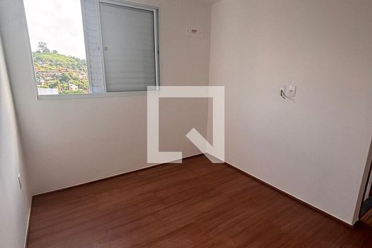 Quarto de apartamento à venda com 2 quartos, 47m² em Rio do Ouro, Niterói