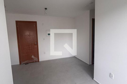 Sala de apartamento à venda com 2 quartos, 47m² em Rio do Ouro, Niterói