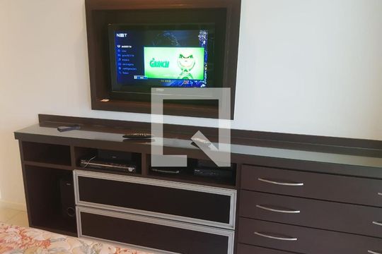 Sala de apartamento para alugar com 2 quartos, 84m² em Camboinhas, Niterói