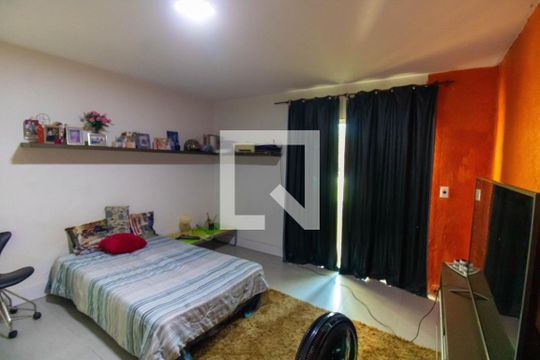 Quarto  de casa à venda com 3 quartos, 205m² em Piratininga, Niterói