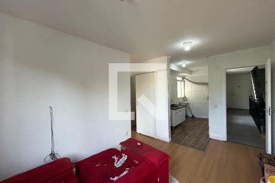 Sala de apartamento para alugar com 2 quartos, 44m² em Cavalcanti, Rio de Janeiro