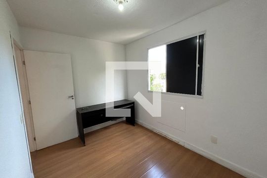 Quarto 1 de apartamento para alugar com 2 quartos, 44m² em Cavalcanti, Rio de Janeiro