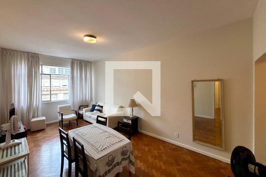 Sala de apartamento para alugar com 3 quartos, 105m² em Copacabana, Rio de Janeiro