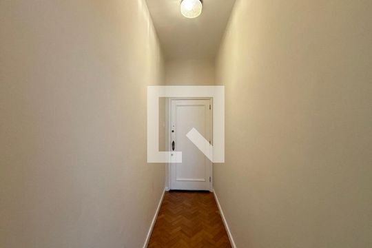 Sala - hall de entrada de apartamento para alugar com 3 quartos, 105m² em Copacabana, Rio de Janeiro