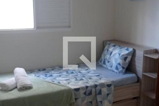 Quarto de apartamento para alugar com 2 quartos, 80m² em Santa Mônica, Uberlândia