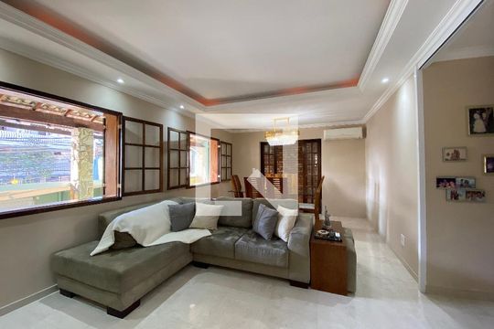Casa à venda com 4 quartos, 271m² em Cachambi, Rio de Janeiro