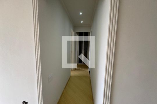 Corredor de apartamento à venda com 3 quartos, 79m² em Água Branca, São Paulo