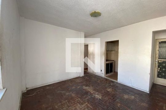 Apartamento para alugar com 2 quartos, 45m² em Tomás Coelho, Rio de Janeiro