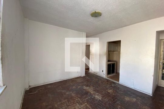 Apartamento para alugar com 2 quartos, 45m² em Tomás Coelho, Rio de Janeiro