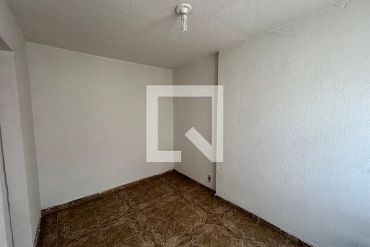 Quarto de apartamento para alugar com 1 quarto, 35m² em Pavuna, Nilópolis