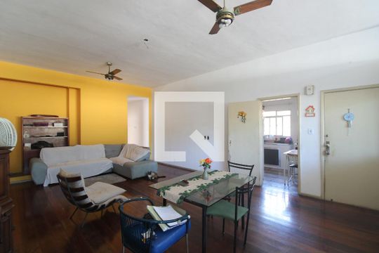 Sala de apartamento para alugar com 3 quartos, 167m² em Tanque, Rio de Janeiro