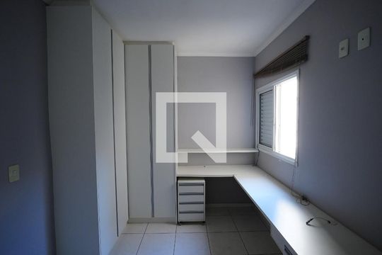 Quarto 1 de apartamento para alugar com 2 quartos, 172m² em Vila Eldizia, Santo André