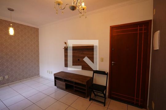 Sala de apartamento para alugar com 2 quartos, 172m² em Vila Eldizia, Santo André
