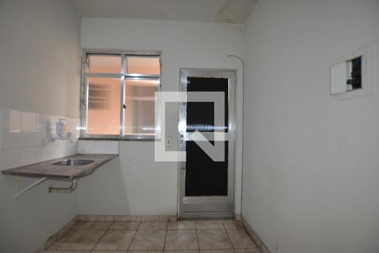 Sala/Quarto de kitnet/studio para alugar com 1 quarto, 15m² em Bento Ribeiro, Rio de Janeiro