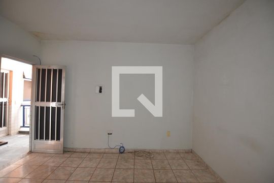 Sala/Quarto de kitnet/studio para alugar com 1 quarto, 15m² em Bento Ribeiro, Rio de Janeiro