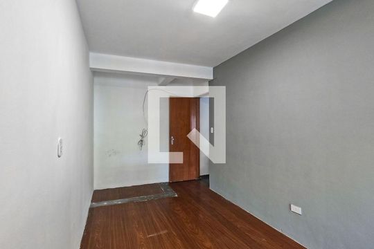 Casa para alugar com 2 quartos, 110m² em Parque Pan Americano, São Paulo