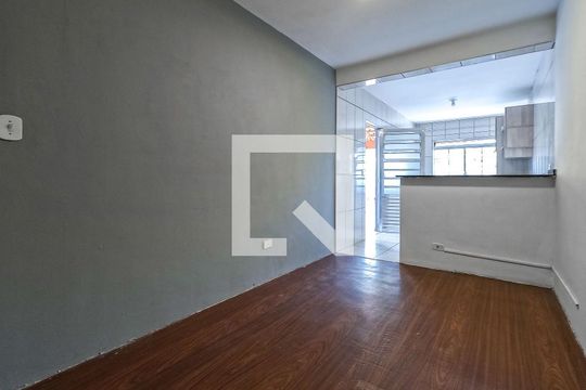 Casa para alugar com 2 quartos, 110m² em Parque Pan Americano, São Paulo